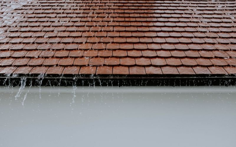 heavy raining on roof