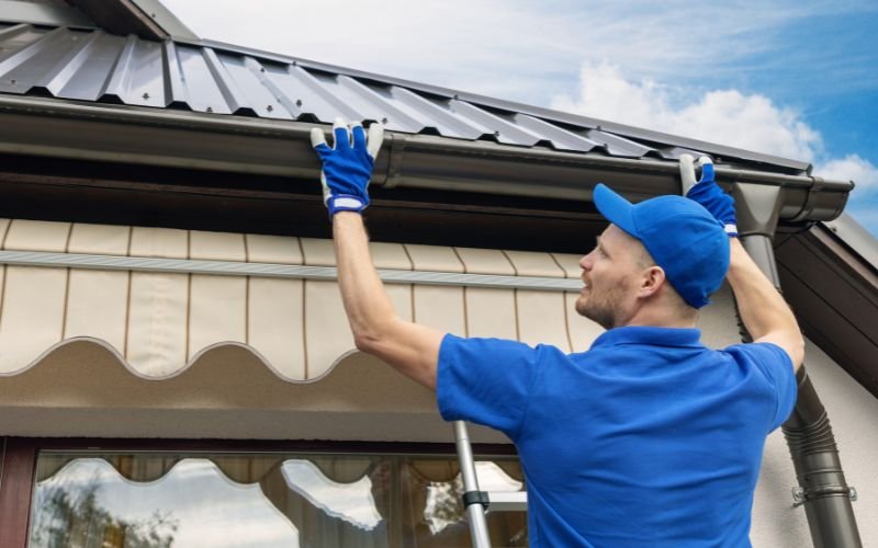 Roof & Gutter Maintenance