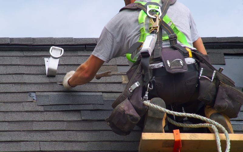 protecting roof against bush fire